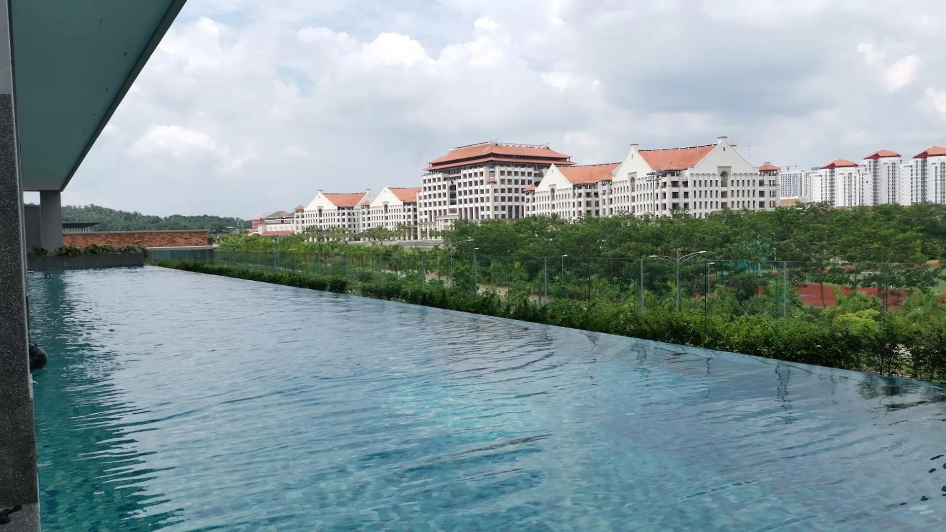 Apartment Bell Suite 4Pax Sepang Kota Warisan Klia Malaysia